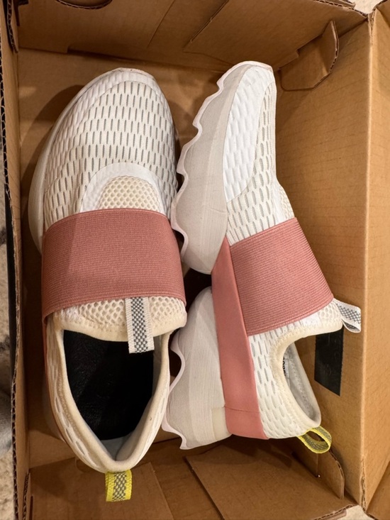 Sorel Shoes - Sorel Women’s white & mauve pink sneakers